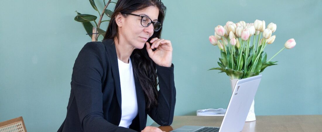 Best CV Format for Job Applications: 3 Layouts Recruiters Prefer